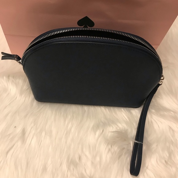 ❌SOLD❌Kate Spade Med Dome Cosmetic bag - Picture 3 of 8